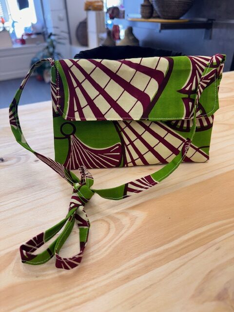 pochette horizontale verte bordeau