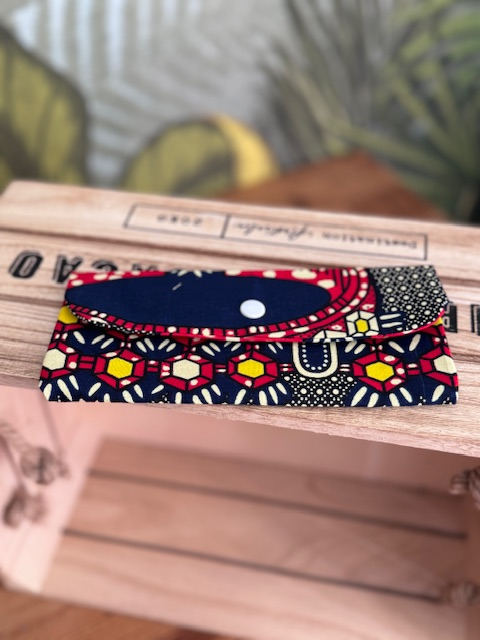 etui à lunettes couronne